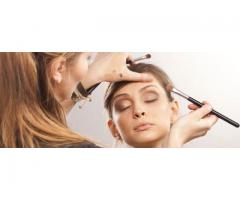 Freelancer Make-Up Artist